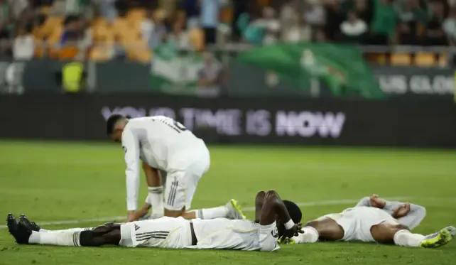 皇马陷困境！国家德比面临两难抉择，是列队欢迎还是目送巴萨夺冠